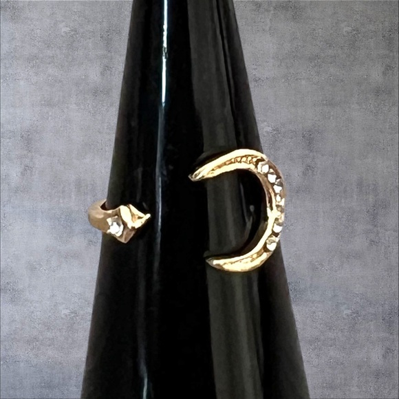 Gold plated crescent moon ring adjustable size tiny clear stones - Picture 6 of 7